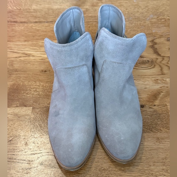 MK by Michael Kors Salem Tan Suede and Leather Ankle Booties Size 7.5. - Picture 3 of 14